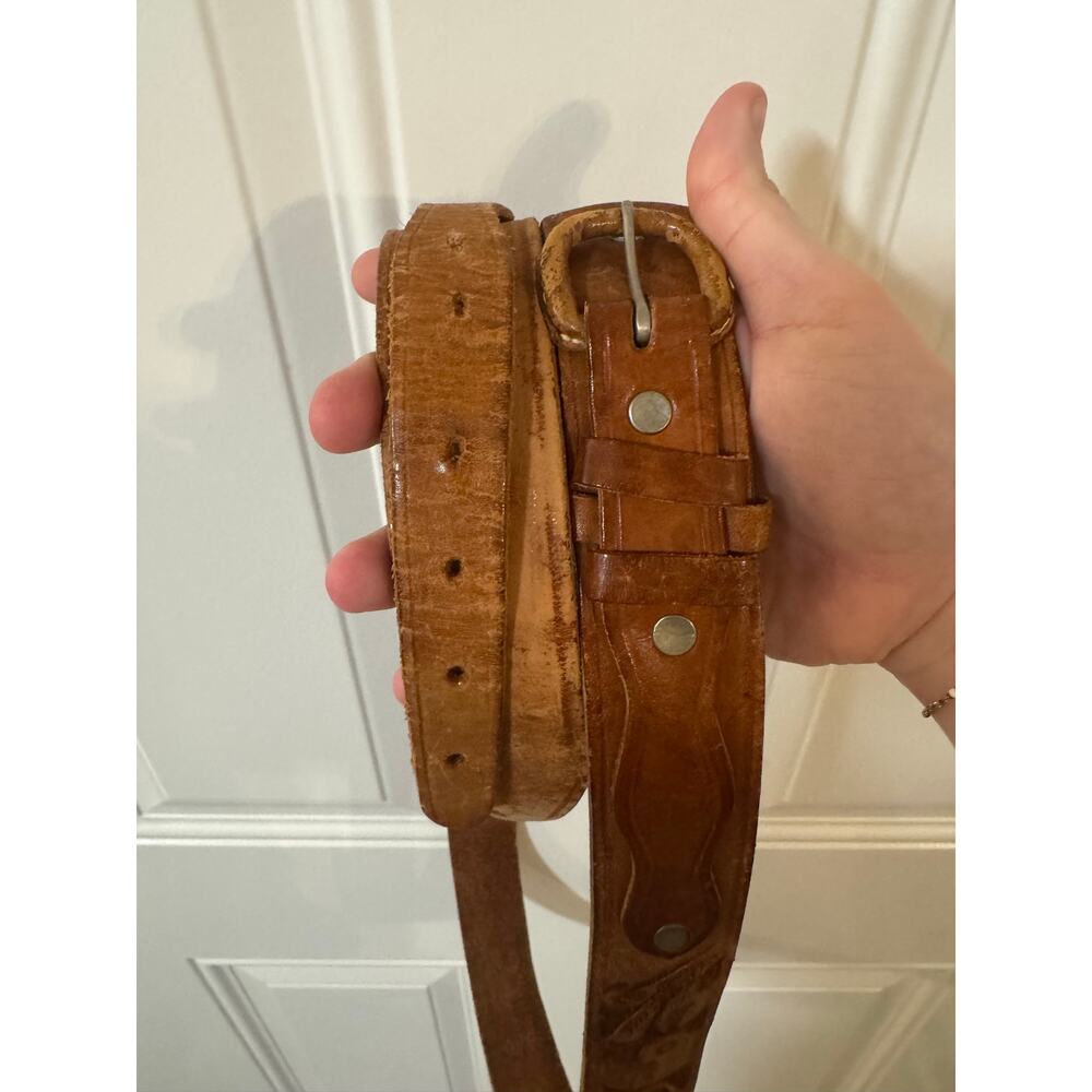 Hand-tooled Tan Leather Belt Floral Embossing and a Weatern-style buckle 49” - Picture 6 of 6